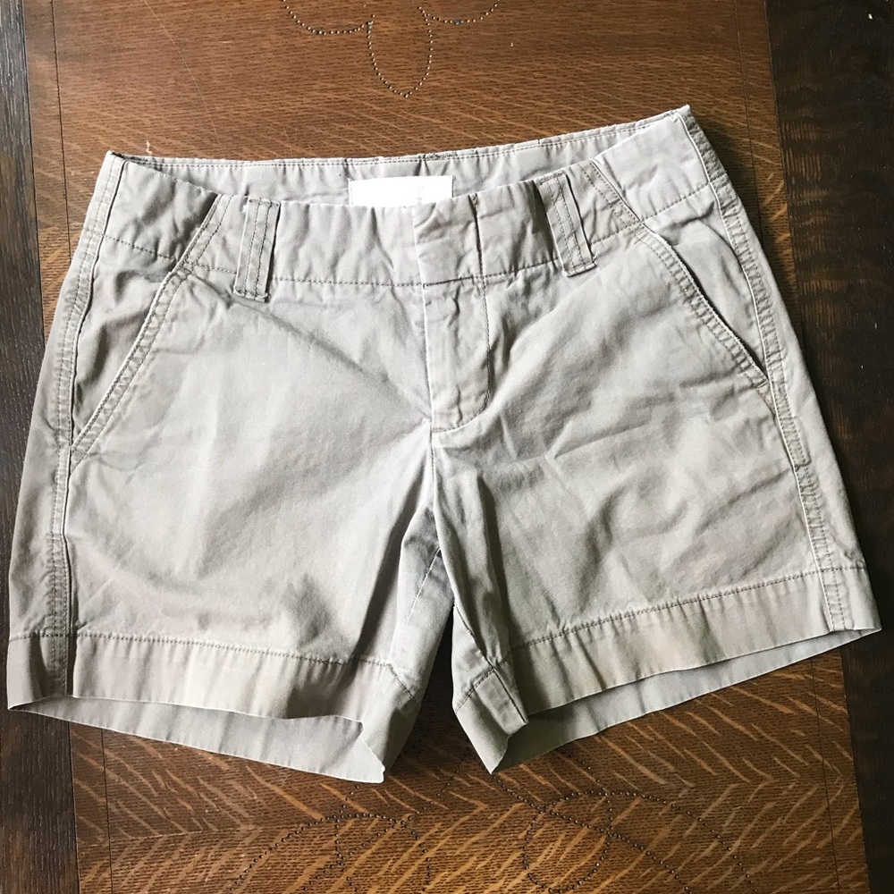 Gap Favorite Chino Khaki Shorts sz 2